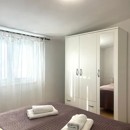 Magdalena Apartament *